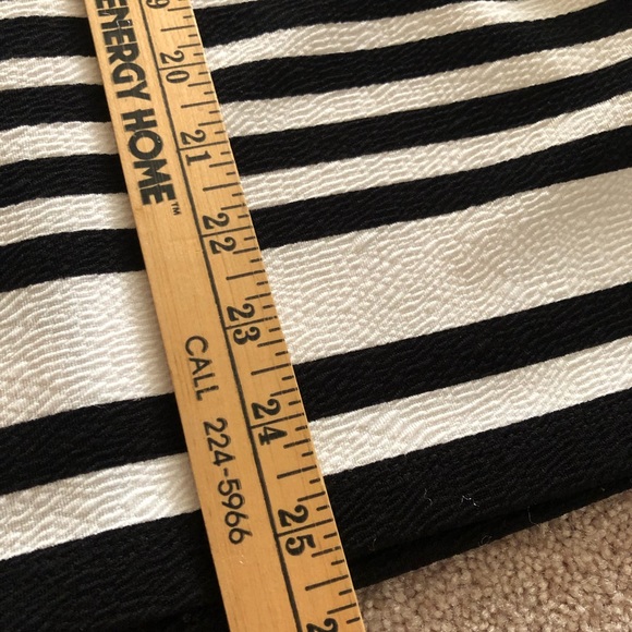 Liz Claiborne striped pencil skirt - Picture 4 of 5